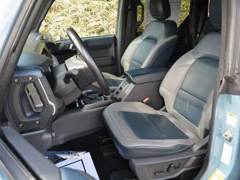 Used 2022 Ford Bronco Outer Banks image 8