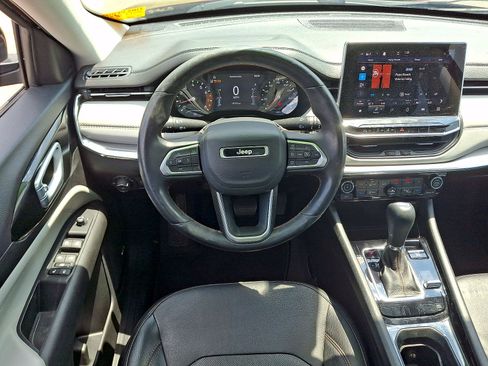 Used 2022 Jeep Compass Limited w/ Sun and Sound Group AWD/4WD image 21