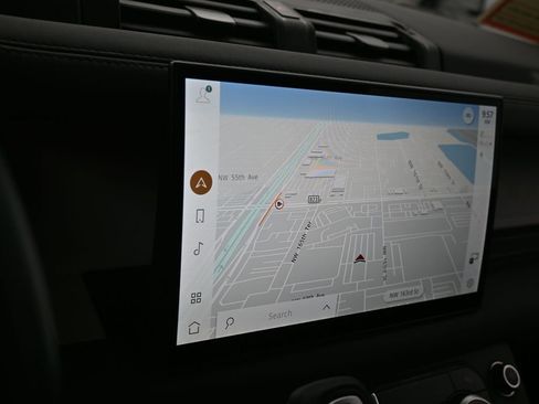 Used 2025 Land Rover Defender 110 S image 21