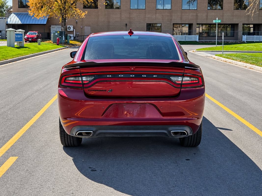 Used 2019 Dodge Charger SXT w/ Plus Group AWD/4WD image 4