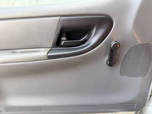 Used 2005 Ford Ranger STX RWD image 16