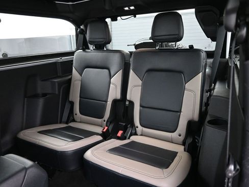 Used 2023 Ford Bronco Wildtrak image 30