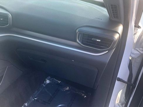 Certified 2021 Ford Explorer XLT w/ Equipment Group 202A image 17