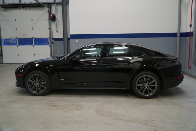 New 2026 Porsche Panamera 4 AWD/4WD image 2