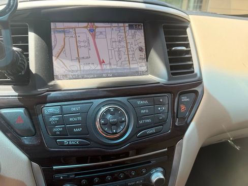Used 2016 Nissan Pathfinder Platinum AWD/4WD image 9