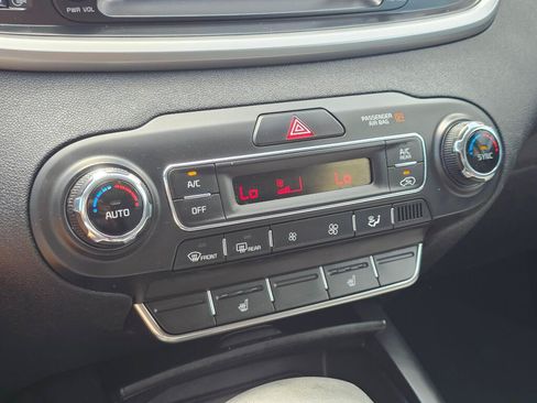 Used 2019 Kia Sorento S AWD/4WD image 26