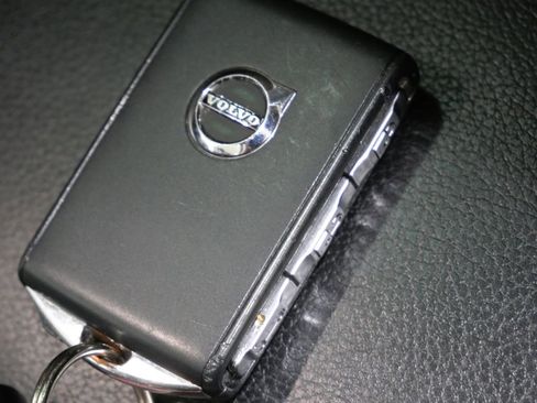 Used 2024 Volvo XC60 B5 Core image 28