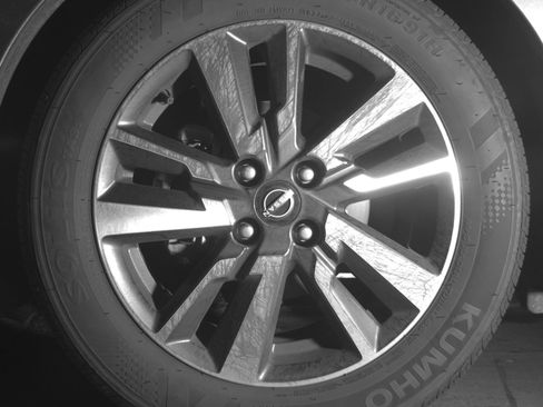 Used 2025 Nissan Versa SV image 9