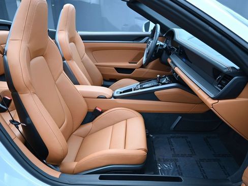 Certified 2026 Porsche 911 Carrera RWD image 28