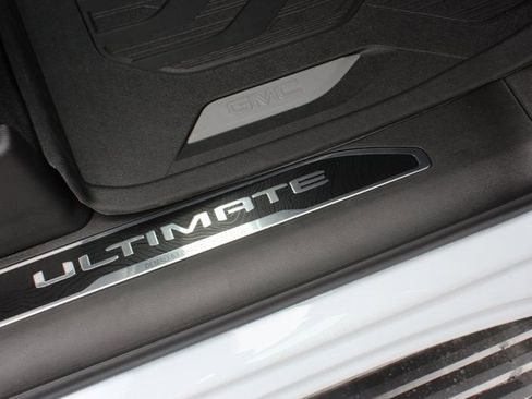 New 2026 GMC Sierra 3500 Denali Ultimate image 38