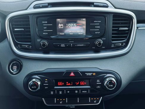 Used 2016 Kia Sorento EX w/ EX Premium Package image 28