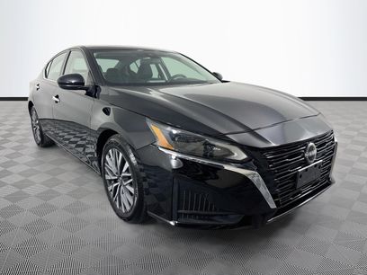 Used 2023 Nissan Altima 2.5 SV
