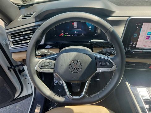 Used 2024 Volkswagen Atlas Cross Sport SE AWD/4WD image 19