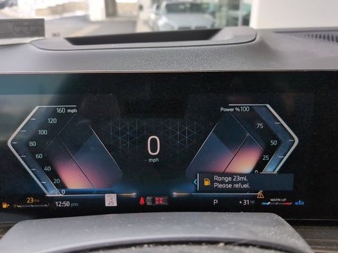 Used 2023 BMW X7 xDrive40i image 14