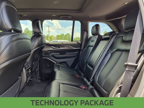 Certified 2024 Jeep Grand Cherokee Limited w/ Luxury Tech Group II AWD/4WD image 26