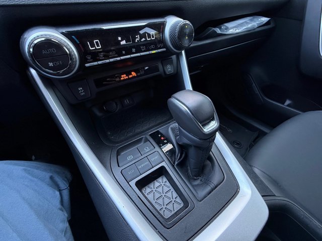 Used 2024 Toyota RAV4 XLE Premium FWD image 12