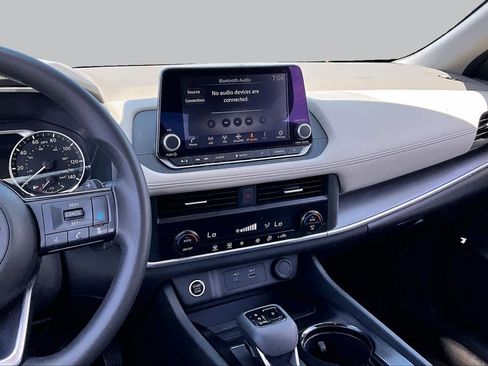 Certified 2023 Nissan Rogue SV FWD image 7