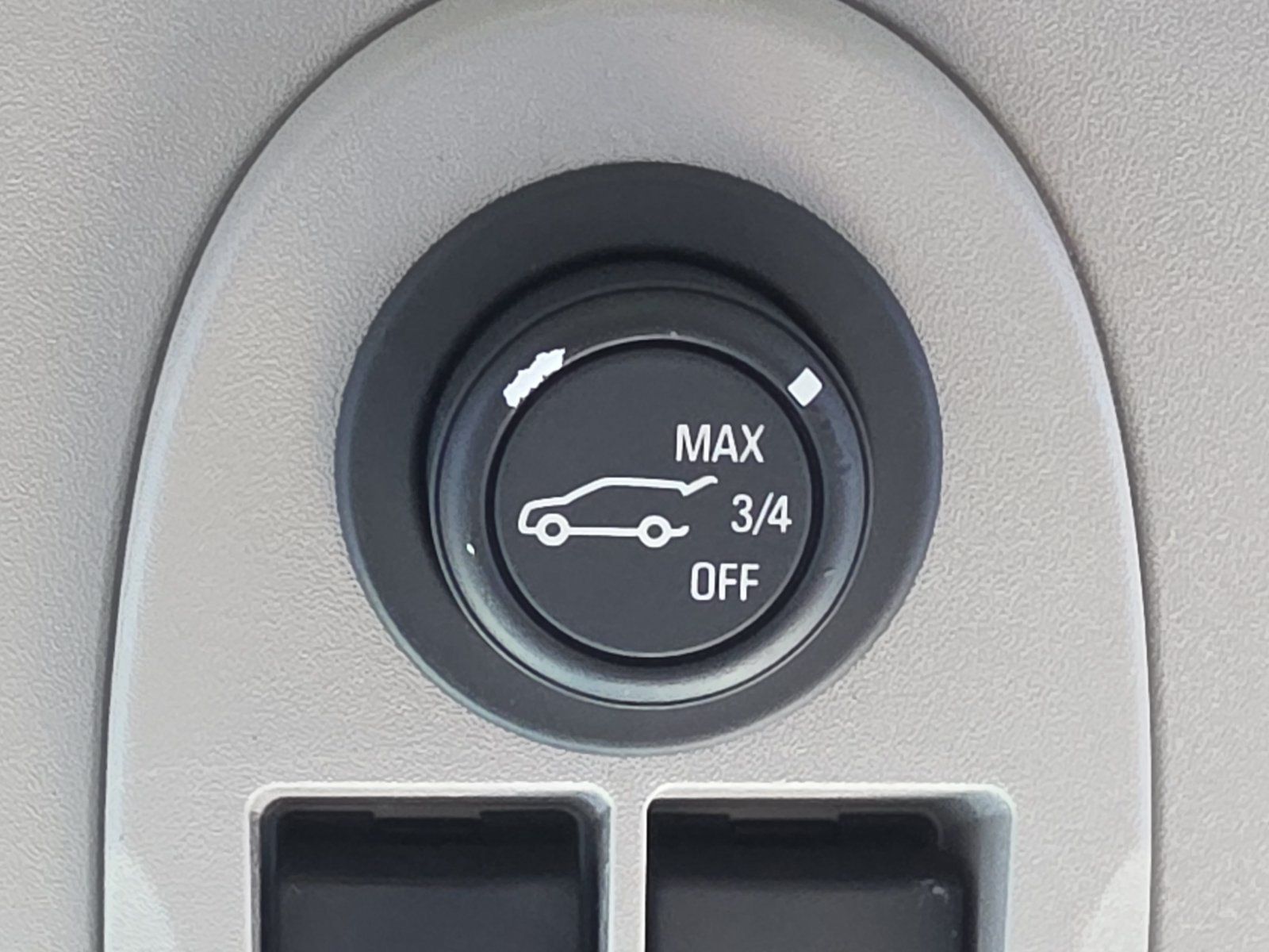 Used 2017 Chevrolet Equinox Premier w/ Enhanced Convenience Package FWD image 38