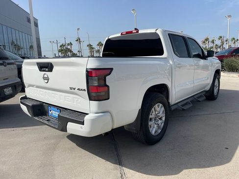 Used 2022 Nissan Frontier SV w/ Technology Package AWD/4WD image 5