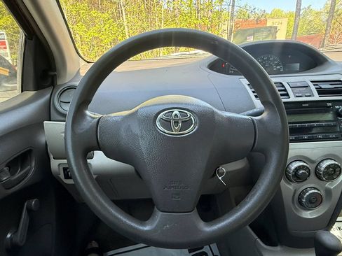 Used 2009 Toyota Yaris S FWD image 20