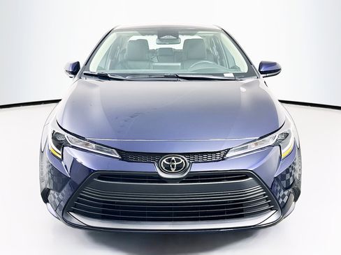 Used 2026 Toyota Corolla LE FWD image 2