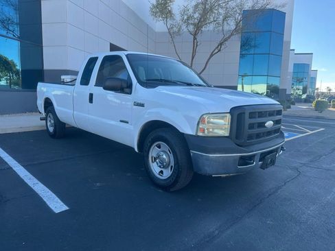 Used 2006 Ford F250 XL image 3