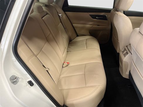 Used 2016 Nissan Altima 2.5 SL w/ 2.5 Technology Package image 29