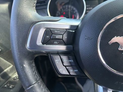 Used 2022 Ford Mustang Coupe RWD image 15
