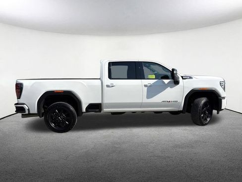 Certified 2025 GMC Sierra 2500 AT4 AWD/4WD image 16