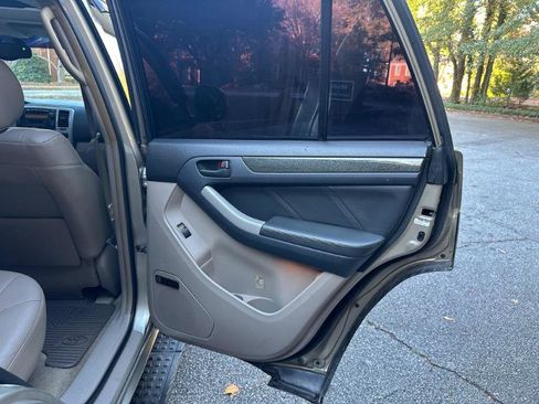 Used 2005 Toyota 4Runner Limited image 39