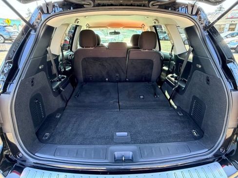 Used 2020 Nissan Pathfinder SV FWD image 17