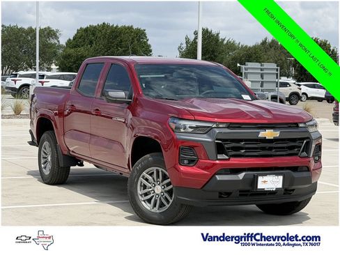 New 2026 Chevrolet Colorado LT w/ LT Convenience Package AWD/4WD image 2