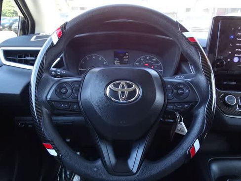 Used 2025 Toyota Corolla LE FWD image 24
