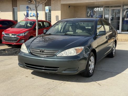 Used 2003 Toyota Camry LE image 1