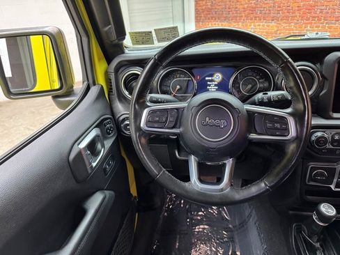 Used 2022 Jeep Wrangler Unlimited Sahara image 13