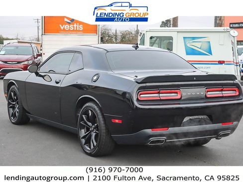 Used 2018 Dodge Challenger SXT w/ Blacktop Package image 2