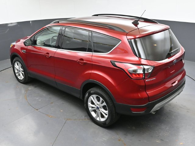 Used 2018 Ford Escape SE w/ SE Sync 3 Package AWD/4WD image 38