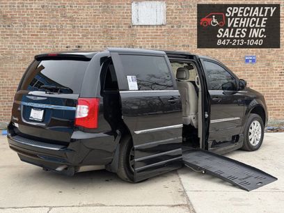 Used 2016 Chrysler Town & Country Touring