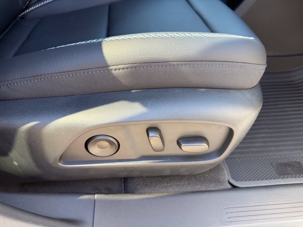 New 2027 GMC Terrain Denali w/ LPO, Floor Liner Package AWD/4WD image 45