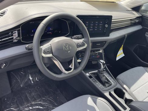 New 2026 Volkswagen Jetta SE FWD image 5