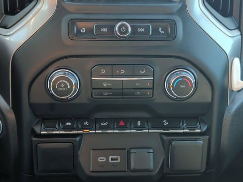 Used 2024 Chevrolet Silverado 1500 Custom Trail Boss w/ Turbomax Blackout Package AWD/4WD image 19