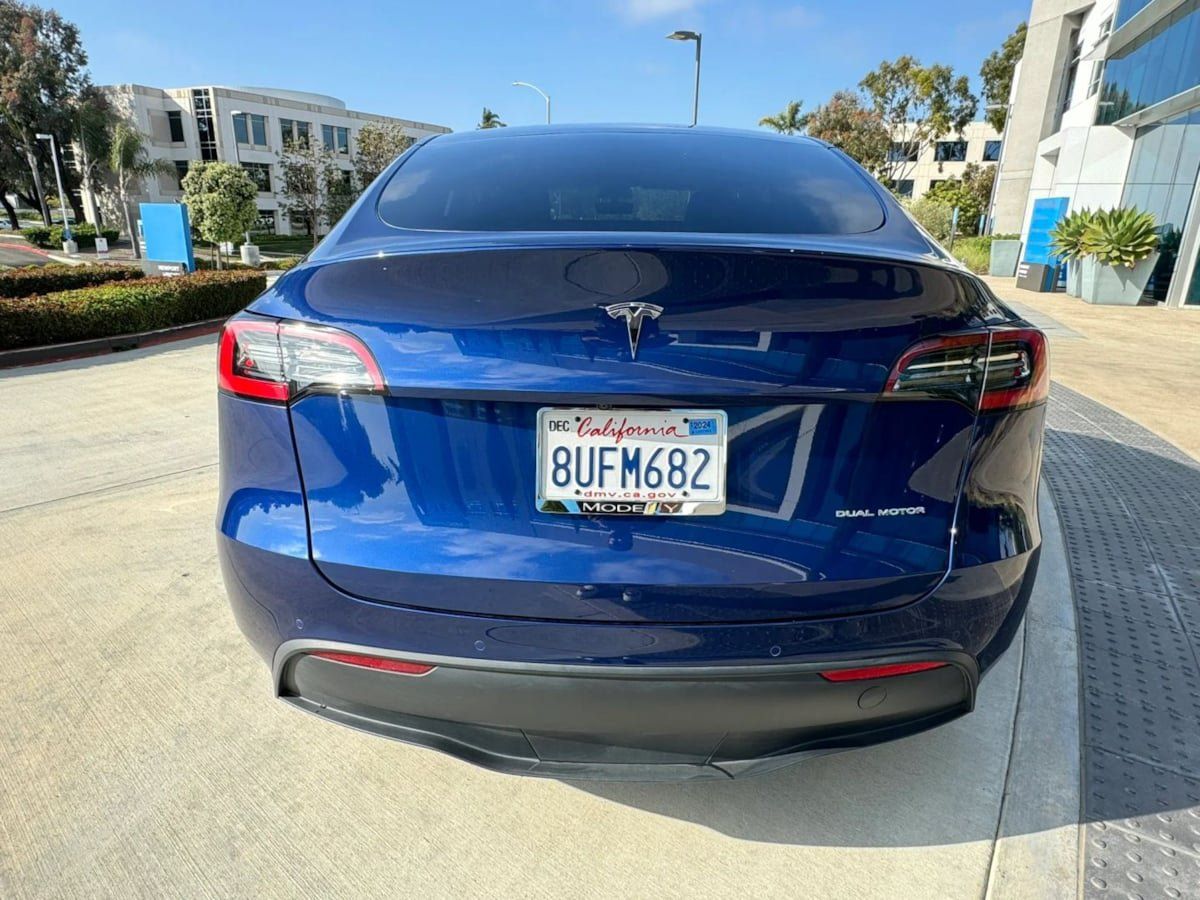 Used 2023 Tesla Model Y Long Range AWD/4WD image 12