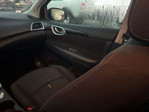 Used 2019 Nissan Sentra SV FWD image 14