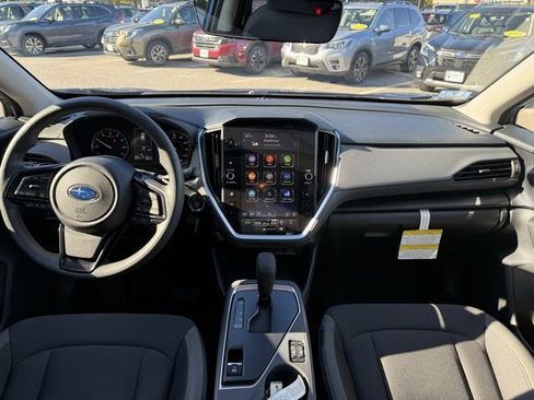 Used 2025 Subaru Crosstrek 2.0i Premium image 12
