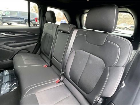 Used 2024 Jeep Grand Cherokee Laredo w/ Trailer Tow Package image 26