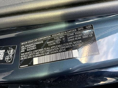 New 2026 Volvo XC90 T8 Plus w/ Protection Package Premier image 8