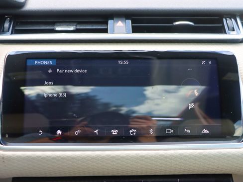 Used 2018 Land Rover Range Rover Velar R-Dynamic SE image 35