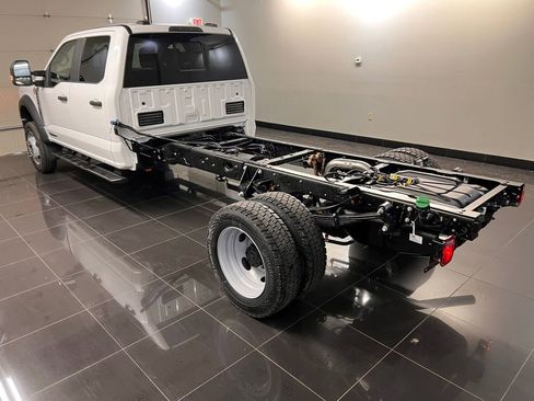New 2026 Ford F550 4x4 Crew Cab image 4
