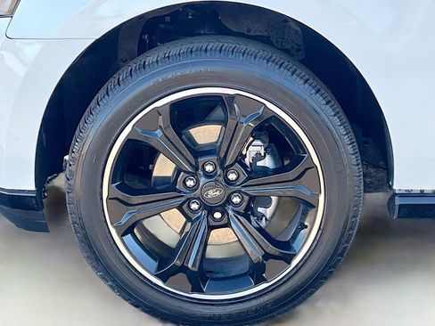 Used 2023 Ford Expedition Limited image 34