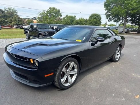 Used 2016 Dodge Challenger SXT w/ Super Sport Group (SS/T) RWD image 3